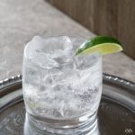 gin and tonic cocktail