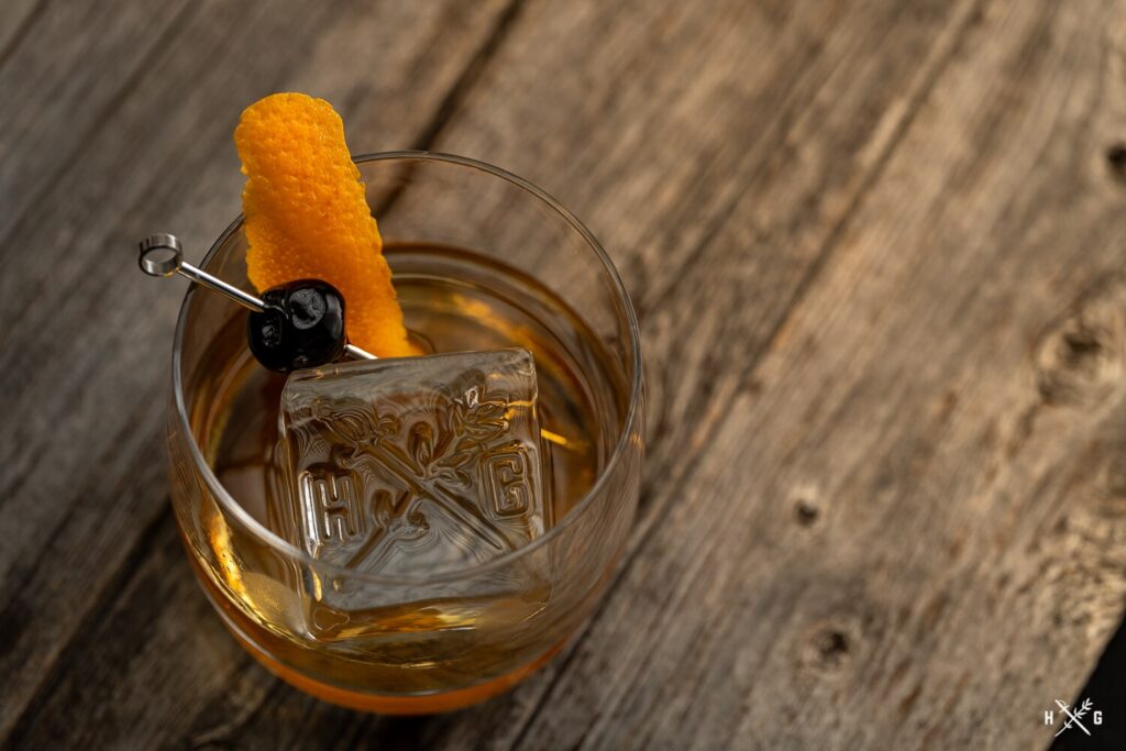 https://www.thehumblegarnish.com/wp-content/uploads/2023/10/Old-Fashioned-Cocktail-Clear-Ice_02-1024x683.jpg